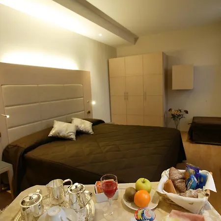 Ξενοδοχείο Alexander 4*