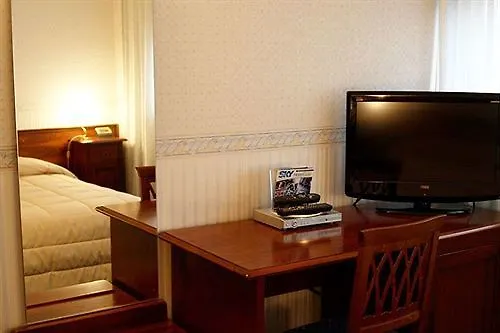 Alexander 4* Τσεζένα