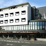 Alexander 4* 切塞纳