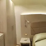 Alexander 4*