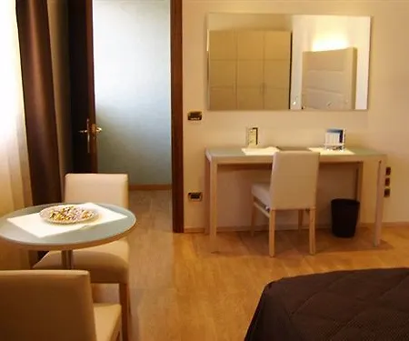 Alexander Hotel 4*