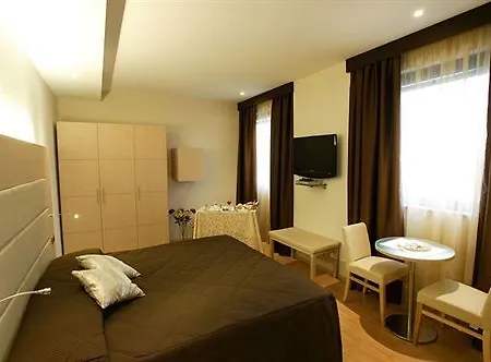 Alexander 4*