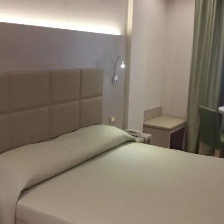 Alexander Hotel