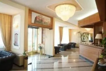 Alexander 4* تشيزينا
