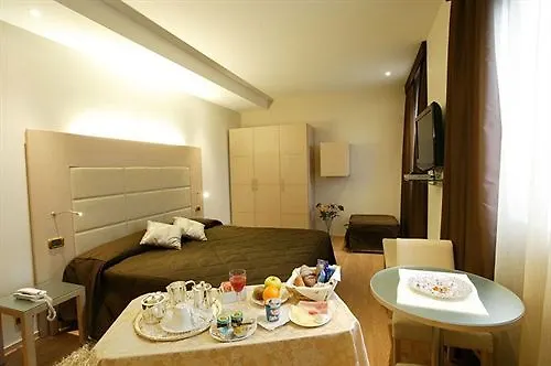 亚历山大酒店 酒店