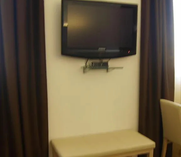 Alexander 4* צ'זנה